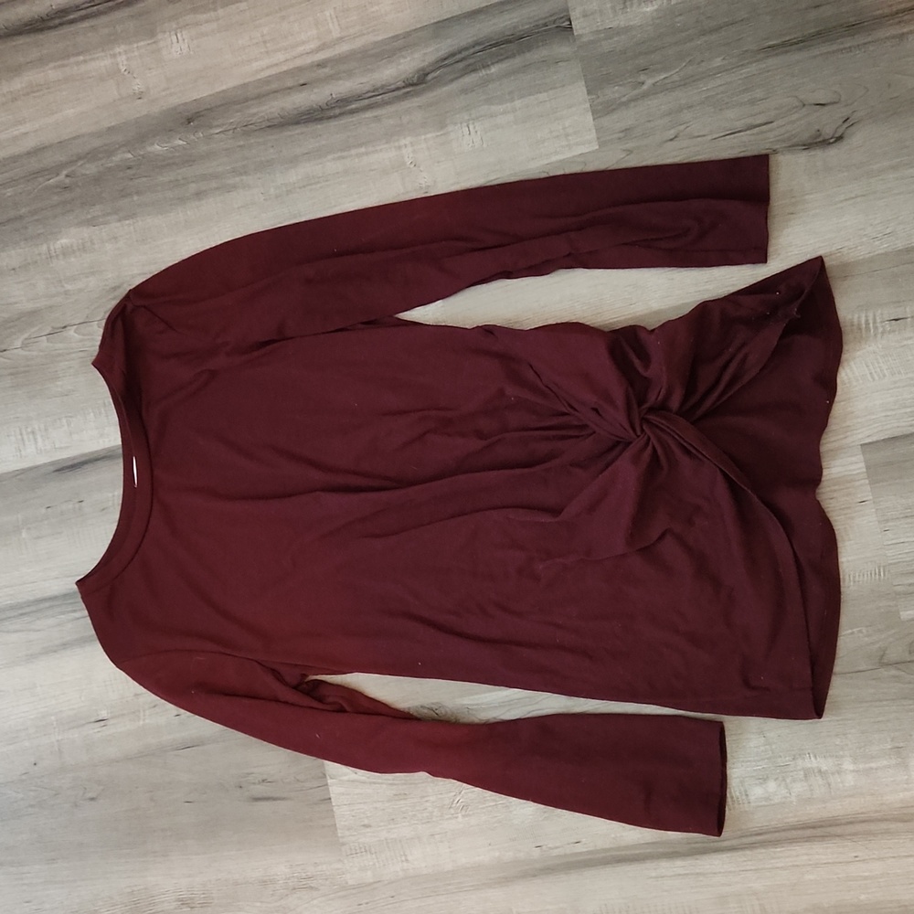 Long-sleeved top